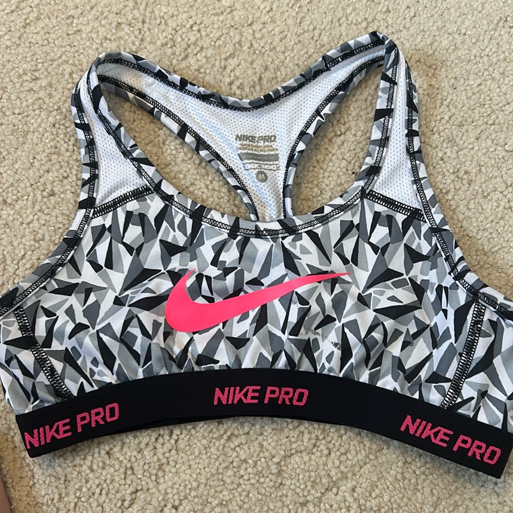 nike sports bra